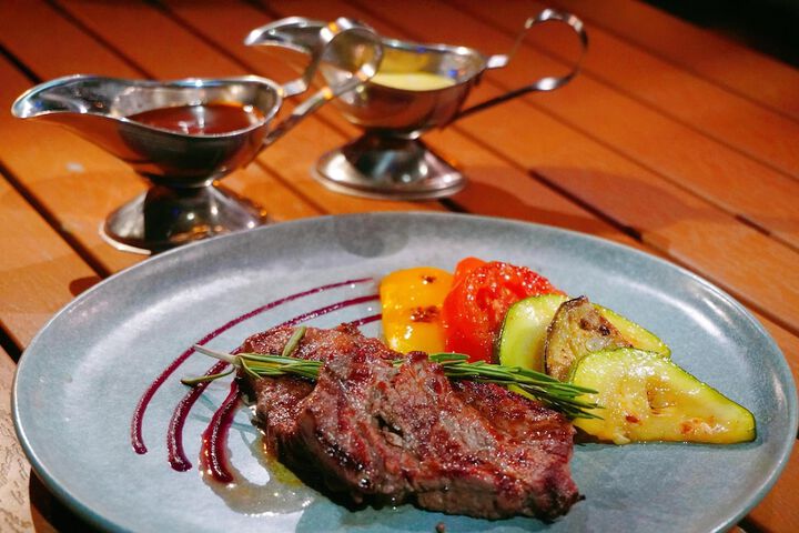 Dining 62 of 89