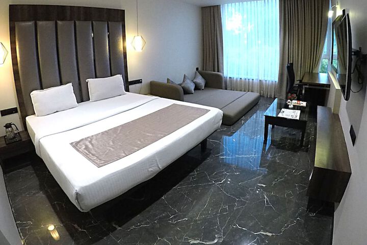 Room 7 of 49