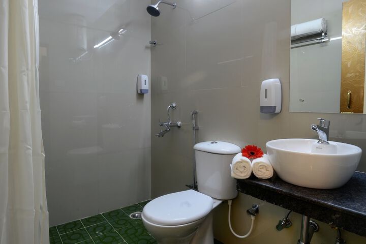 Room 11 of 20