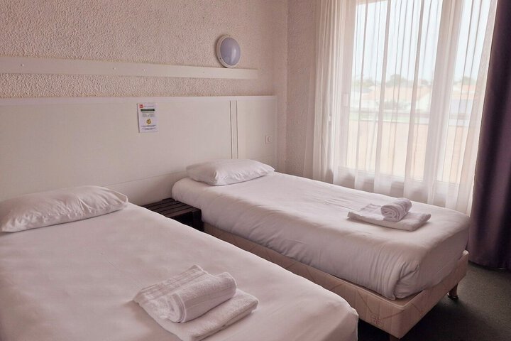 Room 9 of 41