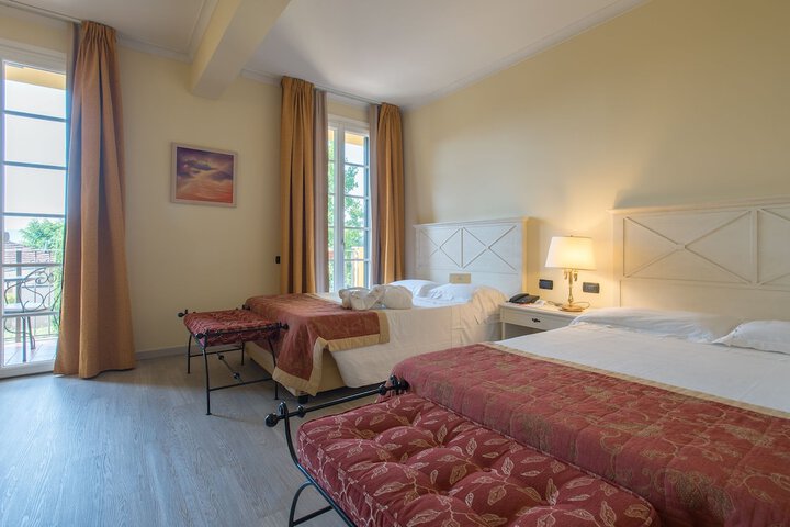 Room 4 of 39