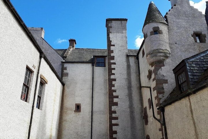 Hallgreen castle in Montrose