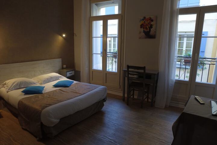 Room 8 of 41
