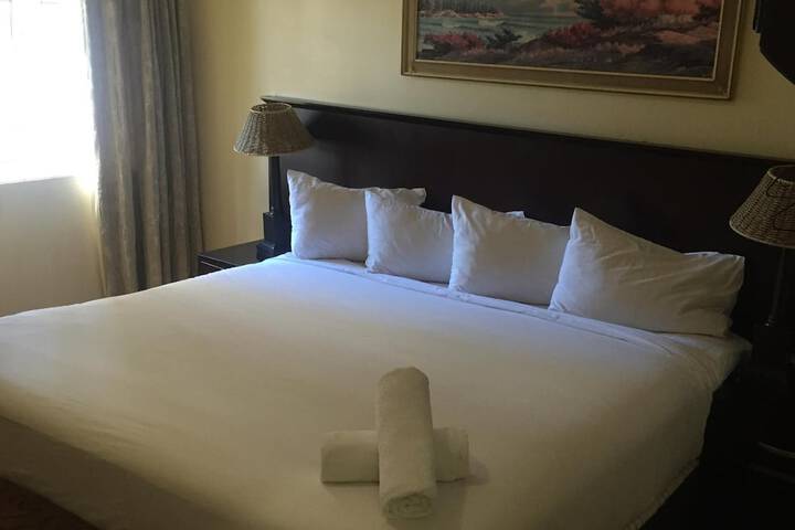 Room 9 of 48