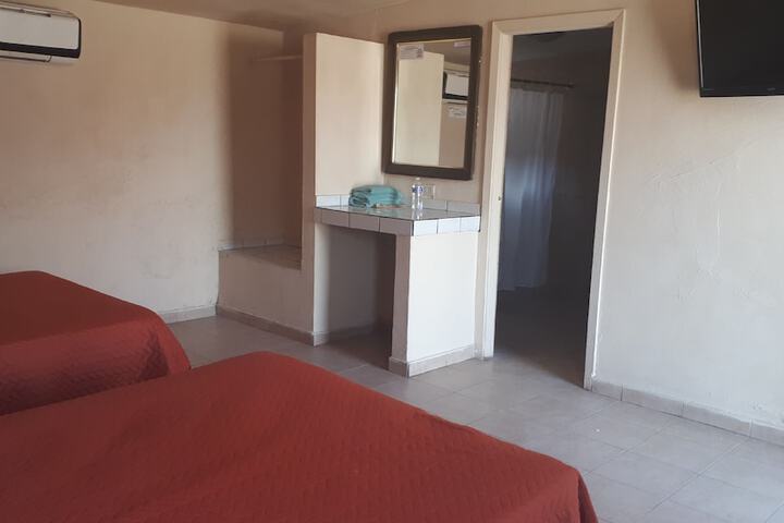Room 6 of 18