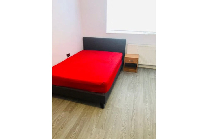 Room 4 of 14