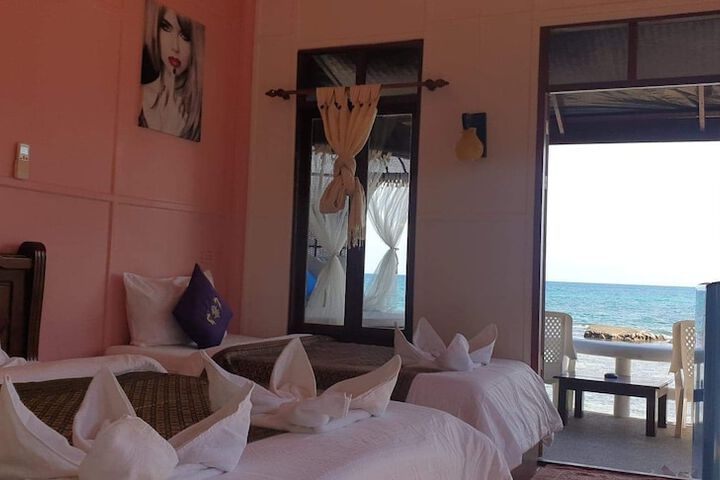 Room 30 of 95