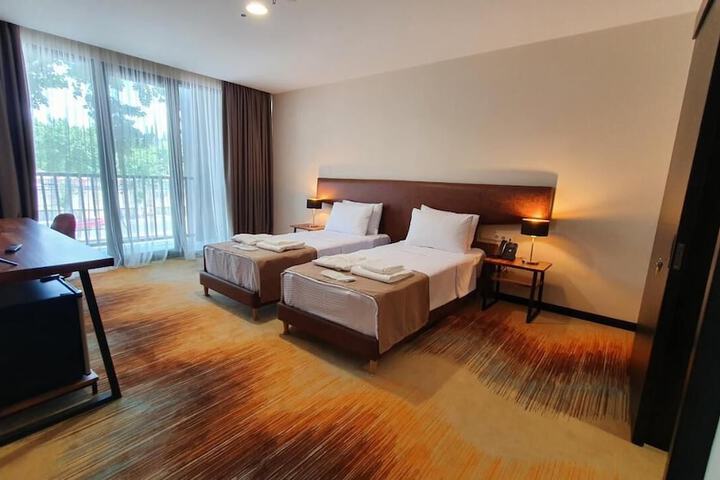 Room 4 of 21