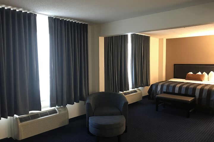 Standard King Bed Accessible (3 of 13)
