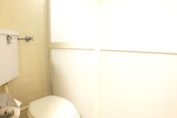 Room 9 of 115