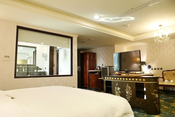 Room 61 of 216