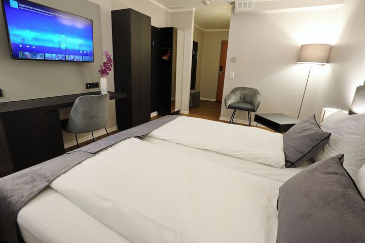 Room 2 of 15