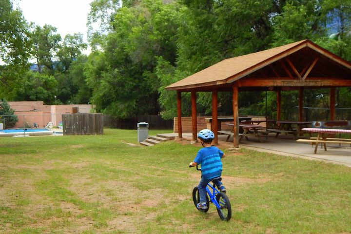 BBQ/picnic area