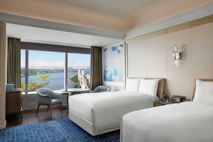 Room 45 of 109