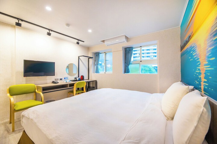 Room 20 of 39