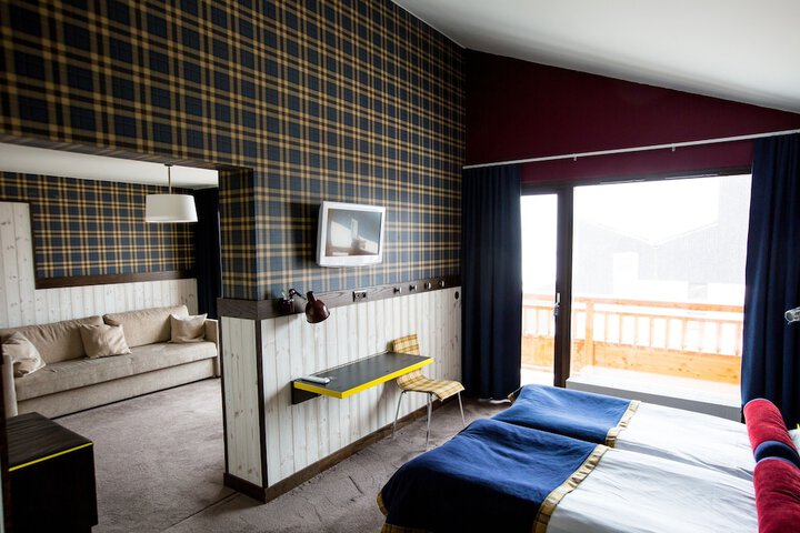 Room 4 of 42