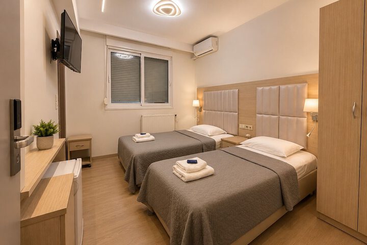 Room 13 of 28
