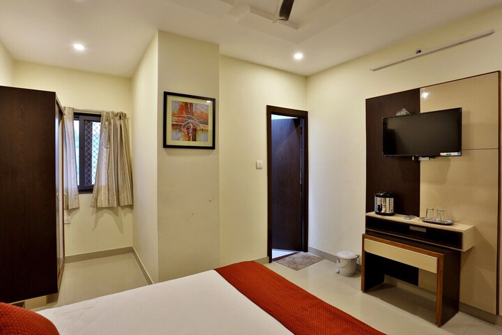 Room 16 of 37
