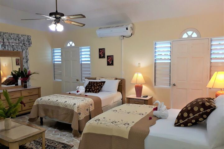 Room 6 of 49