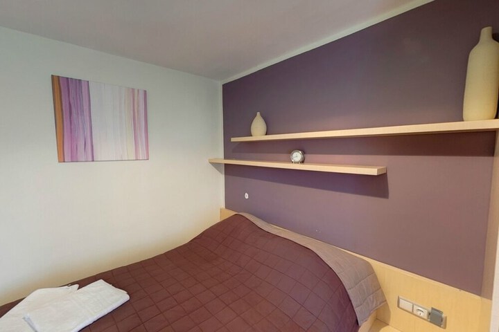 Room 20 of 98