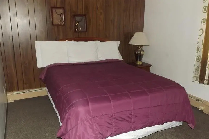LAKEVIEW MOTEL