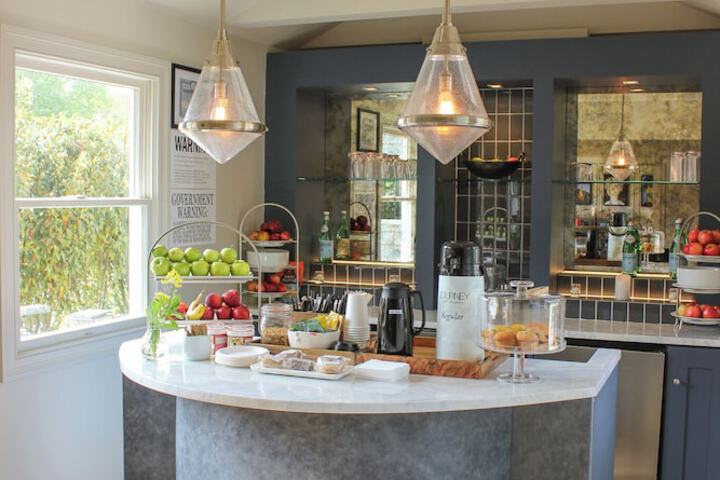 Breakfast/Coffee Service 21 of 34