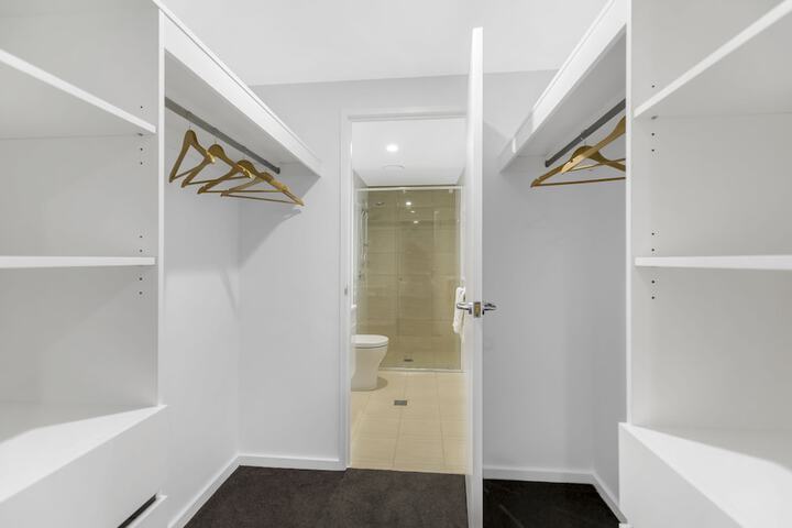 Room 18 of 27