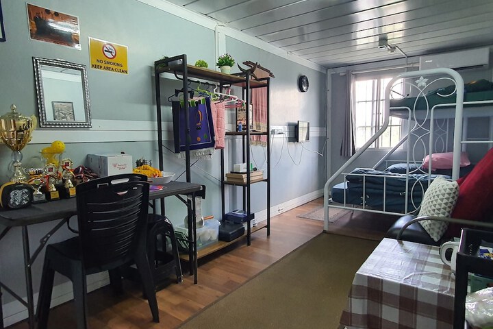 Room 10 of 23
