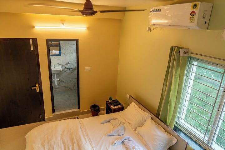 Room 8 of 17