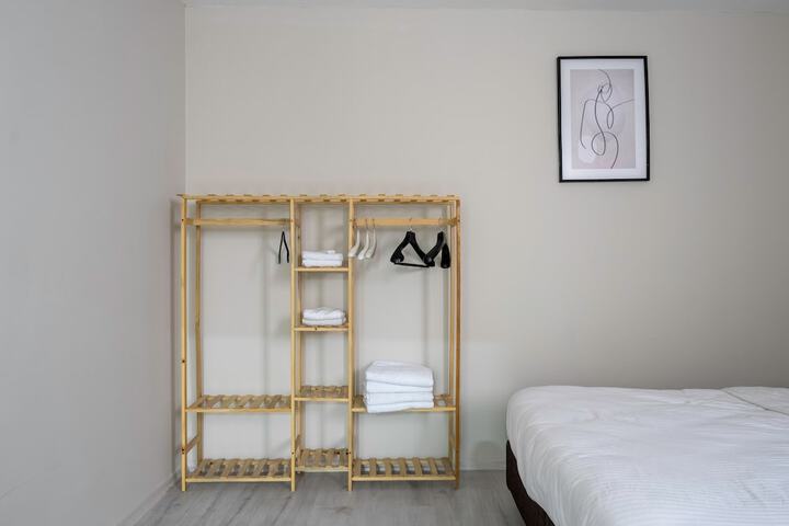 Room 96 of 293