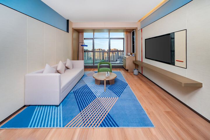 Room 8 of 41