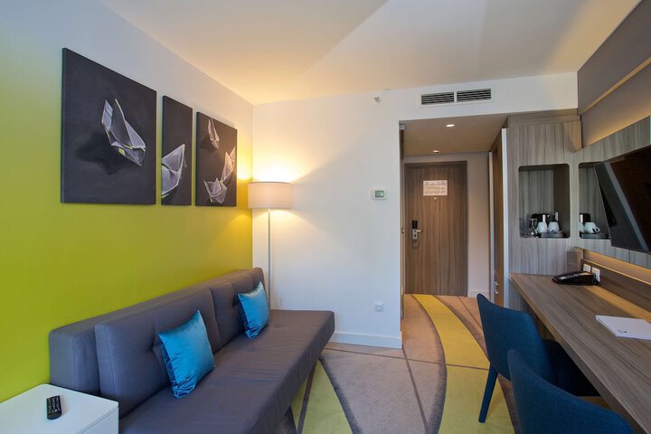 Room 21 of 130
