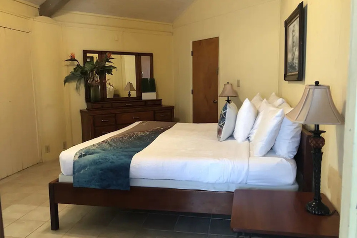 Room 5 of 35