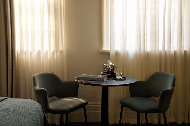 Room 50 of 215