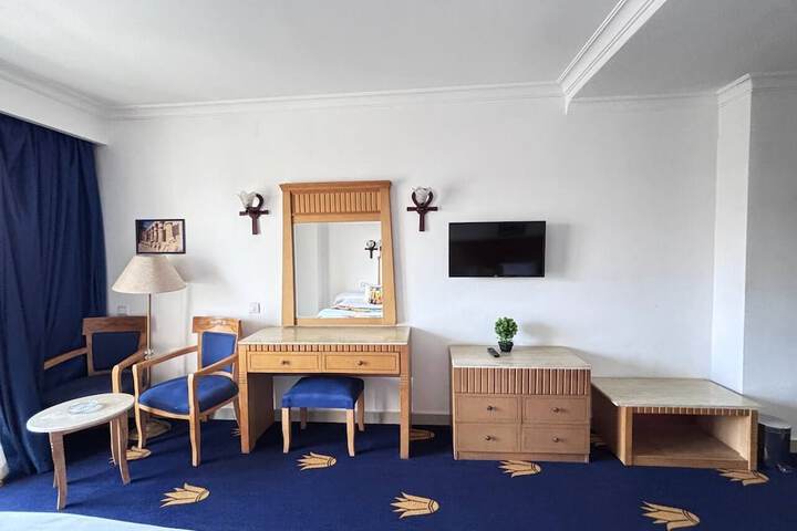 Room 30 of 117