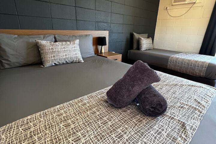 Room 9 of 70
