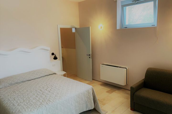 Room 17 of 54