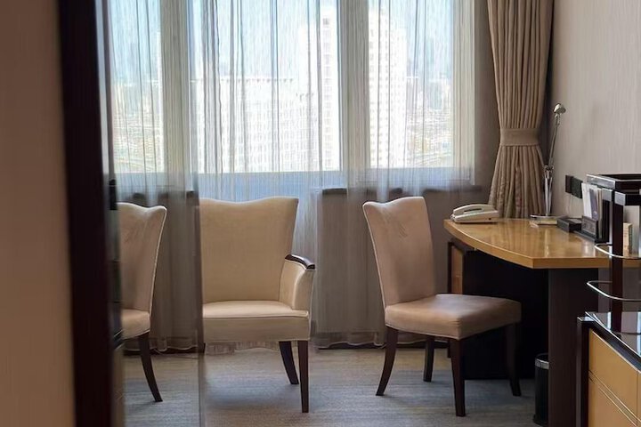 Room 25 of 61