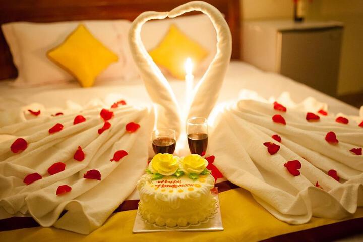 Happy Day Hotel