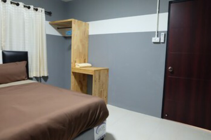 Room 15 of 23