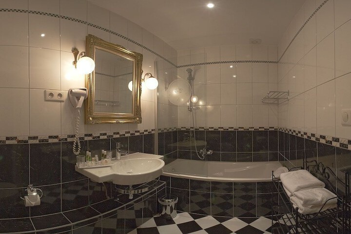 Bath Photo