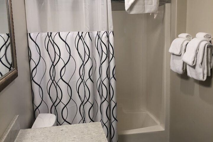 Room 27 of 53