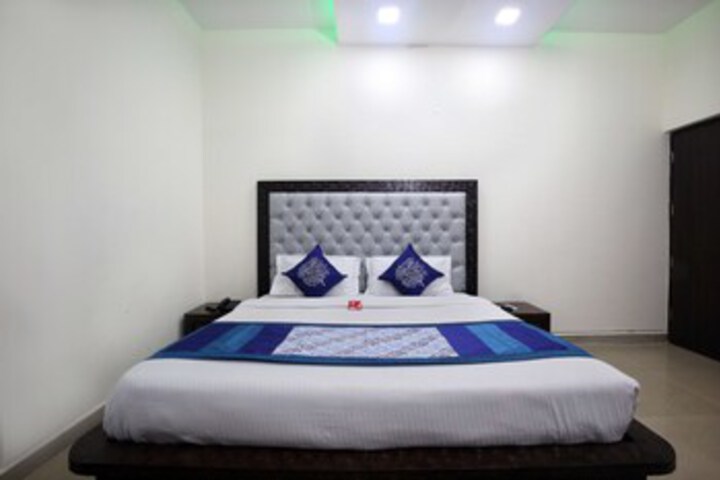 Room 16 of 25