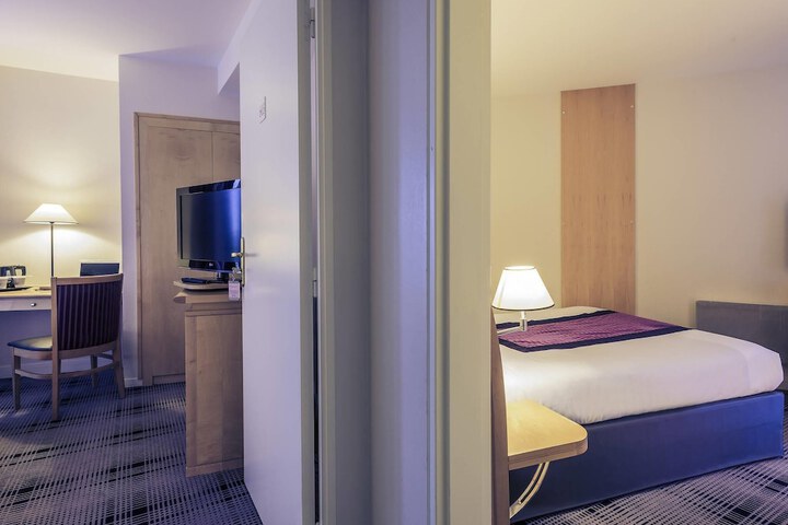 Room 15 of 41