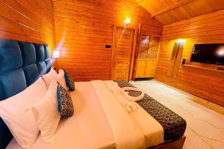 Room 6 of 49