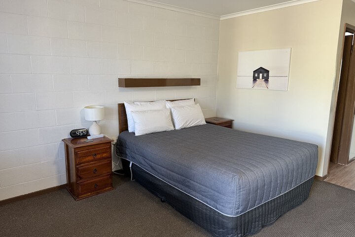 Room 8 of 26
