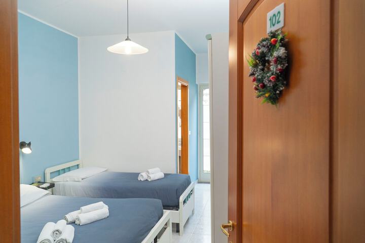 Room 14 of 68