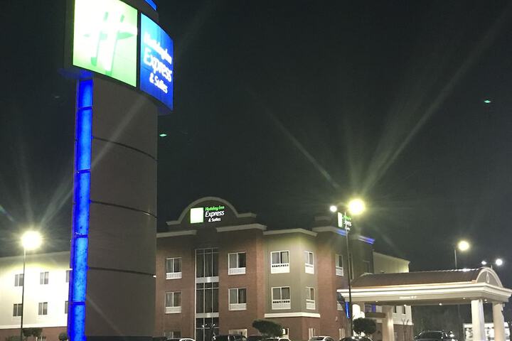 Holiday Inn Express Hotel Suites Canton An Ihg Hotel Canton Ms 157 Soldiers Colony Rd 39046