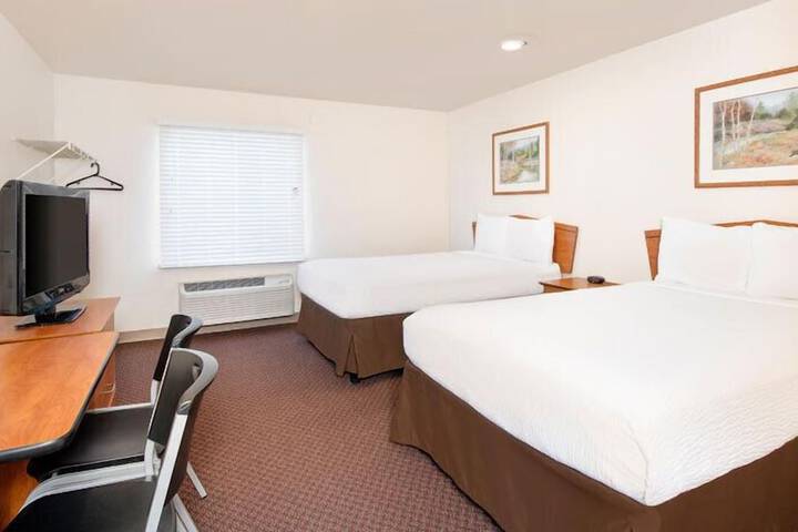 Standard Double Room (5 of 5)