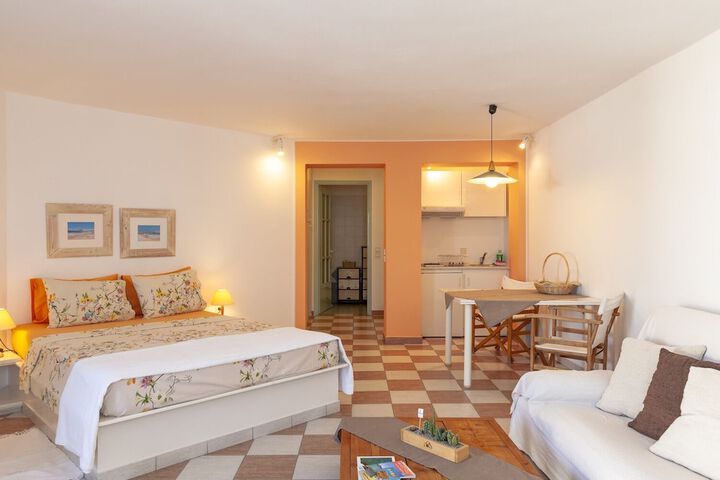 Room 2 of 18